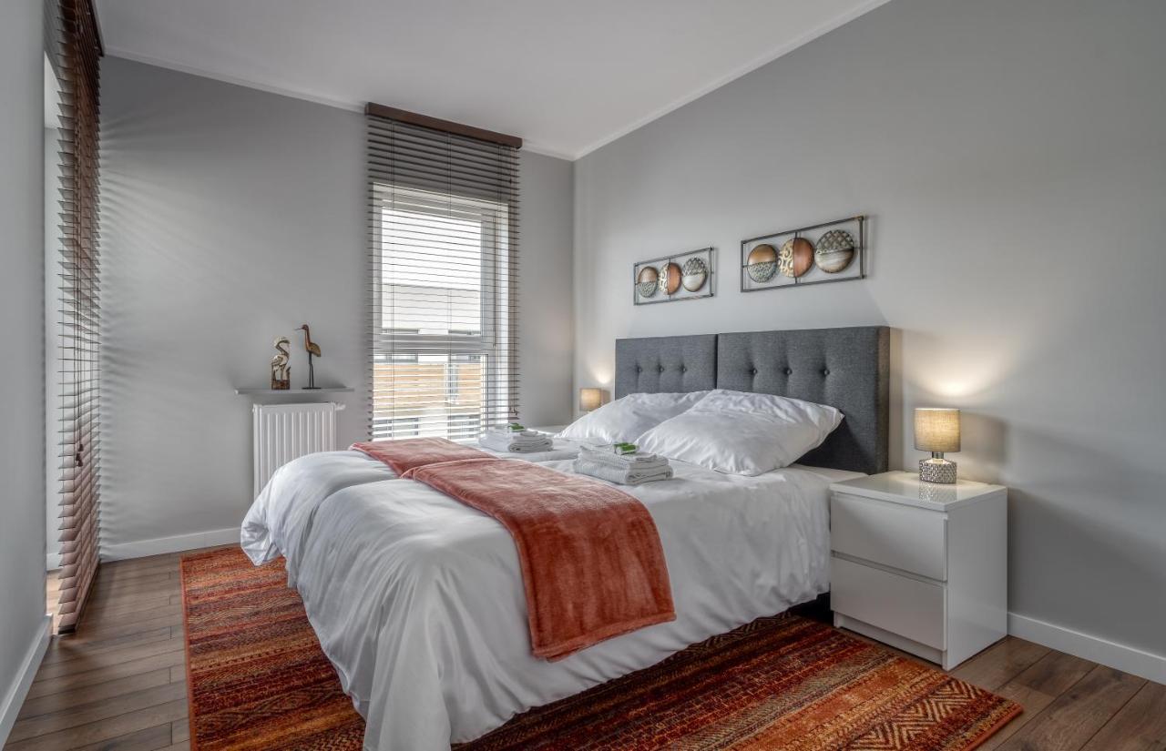 Flow Apartments Torun Bagian luar foto